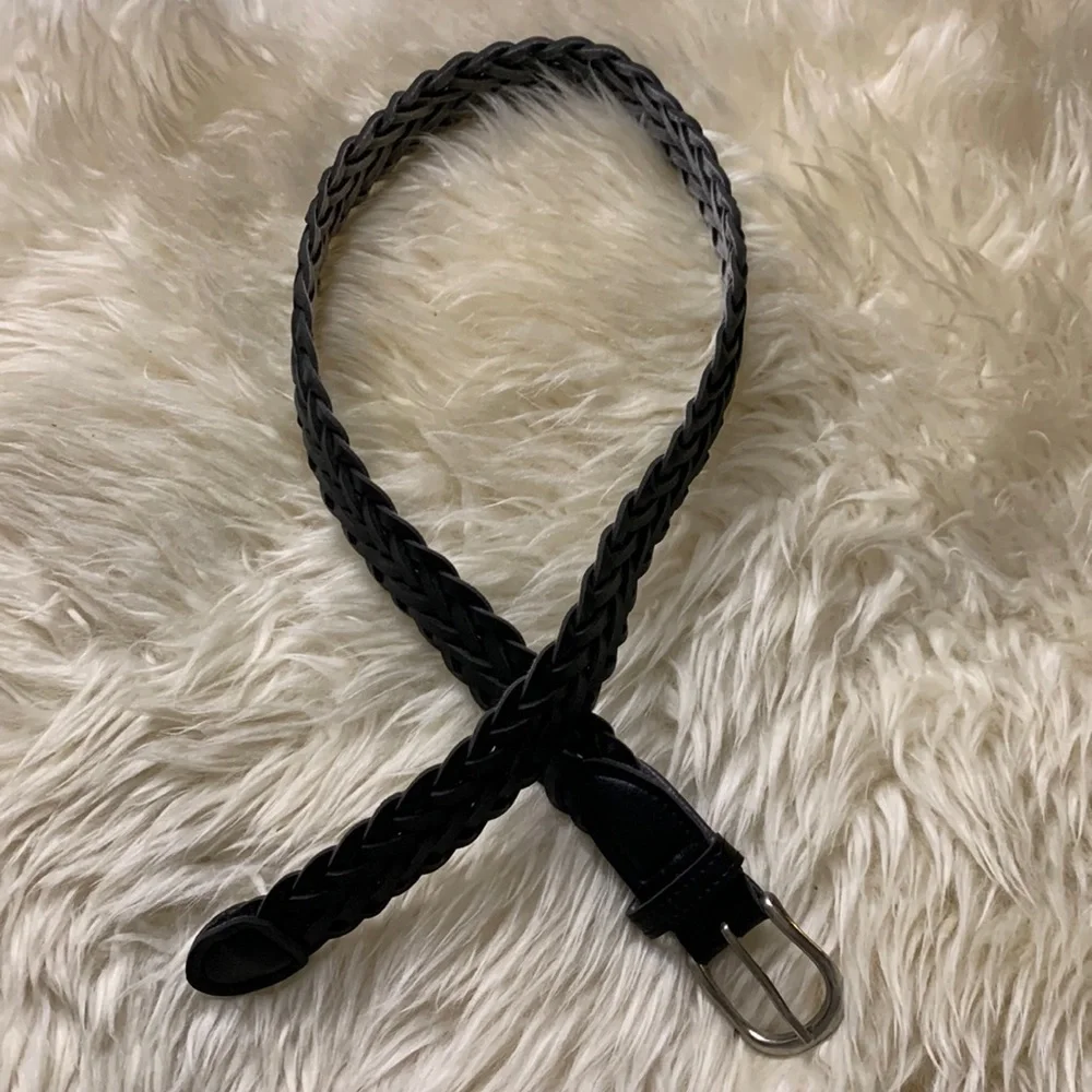Kids faux leather black weave belt silver buckle